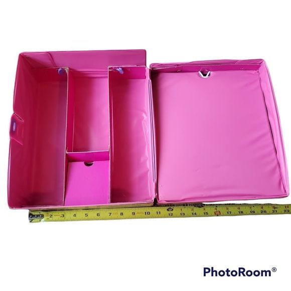 Barbie  - Picture 3 of 16